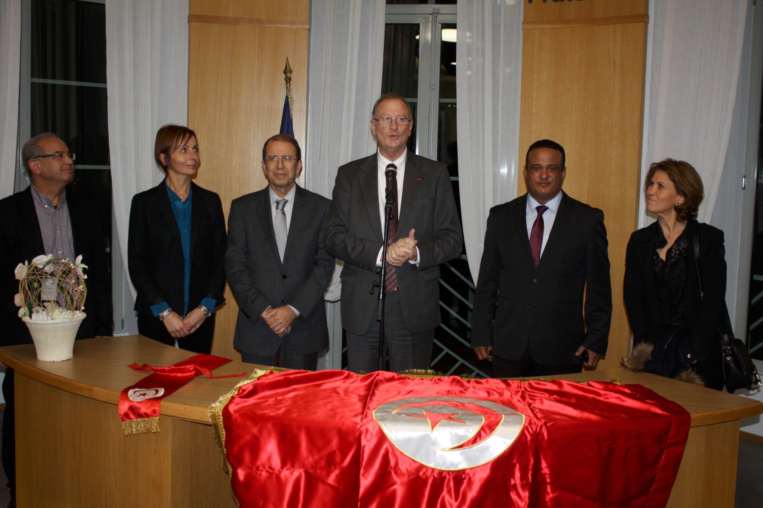 You are currently viewing Réception en Mairie de Lescar du prix Nobel de la paix 2014